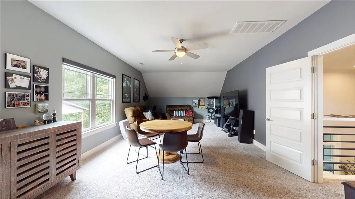 Centerton, Arkansas 72719, United States, 5 Bedrooms Bedrooms, ,4 BathroomsBathrooms,Residential,Active,126139