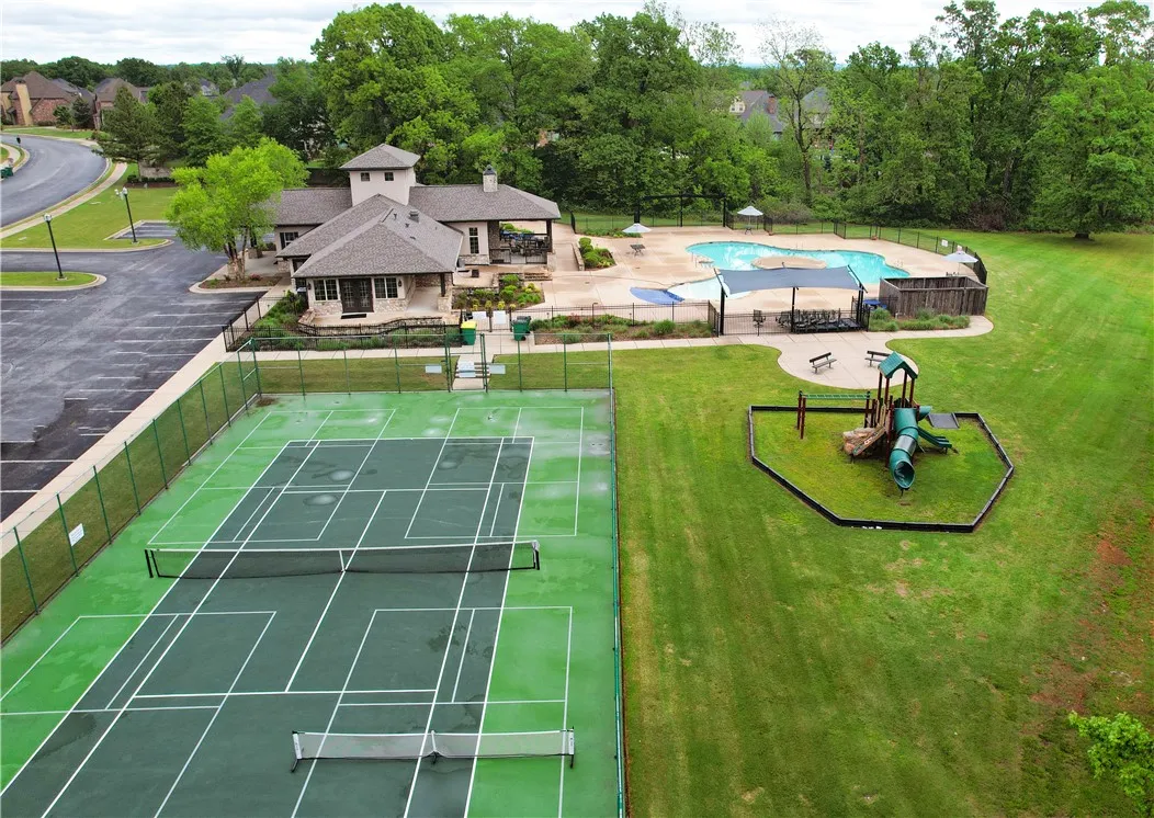 Centerton, Arkansas 72719, United States, 5 Bedrooms Bedrooms, ,4 BathroomsBathrooms,Residential,Active,126139