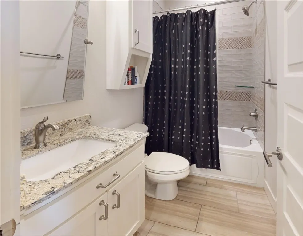 Centerton, Arkansas 72719, United States, 5 Bedrooms Bedrooms, ,4 BathroomsBathrooms,Residential,Active,126139