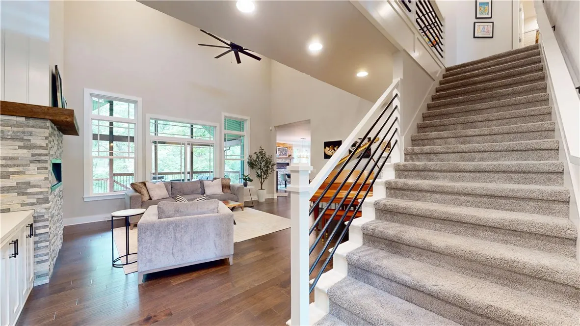 Centerton, Arkansas 72719, United States, 5 Bedrooms Bedrooms, ,4 BathroomsBathrooms,Residential,Active,126139