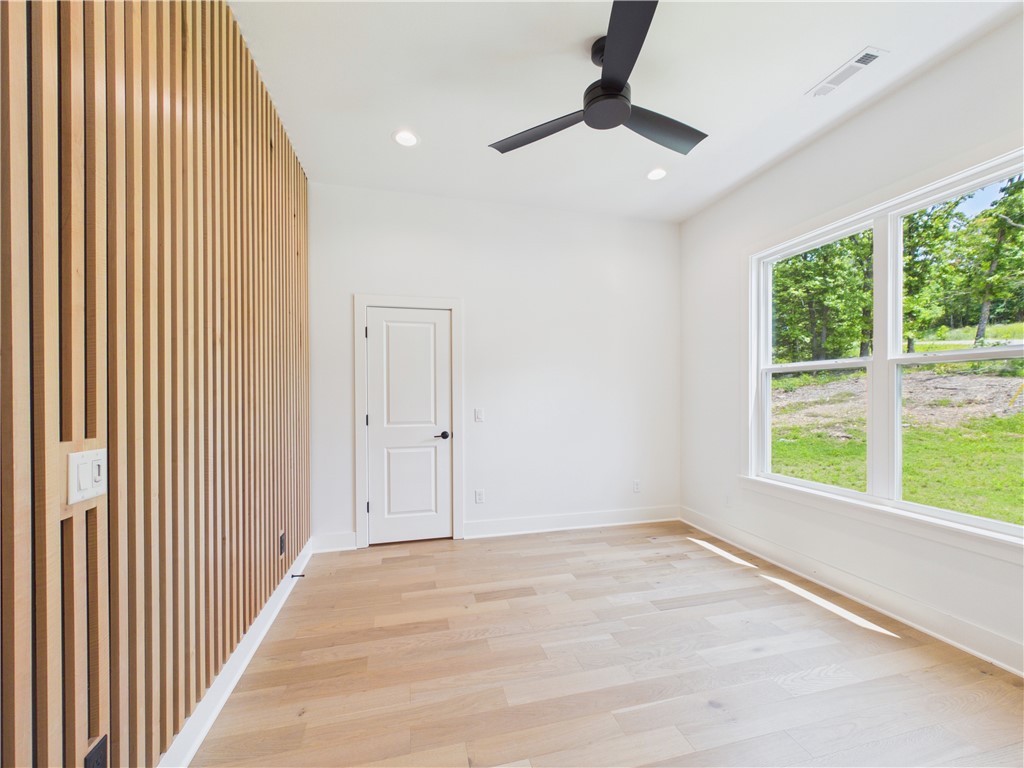 Sherlock Sub Bvv - Residential