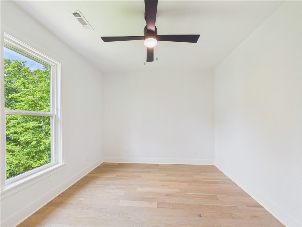 Sherlock Sub Bvv - Residential