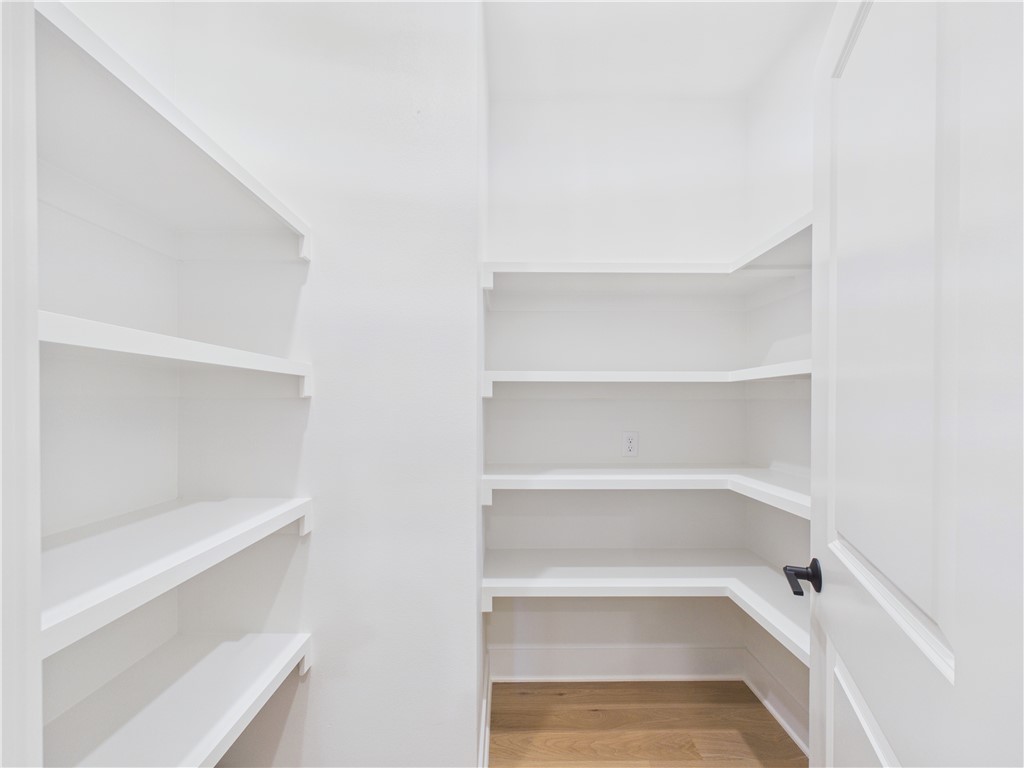 Sherlock Sub Bvv - Residential
