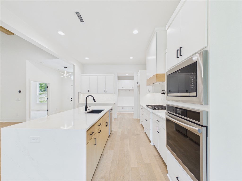 Sherlock Sub Bvv - Residential