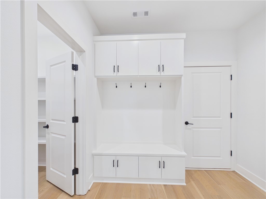 Sherlock Sub Bvv - Residential
