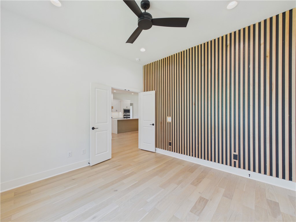 Sherlock Sub Bvv - Residential