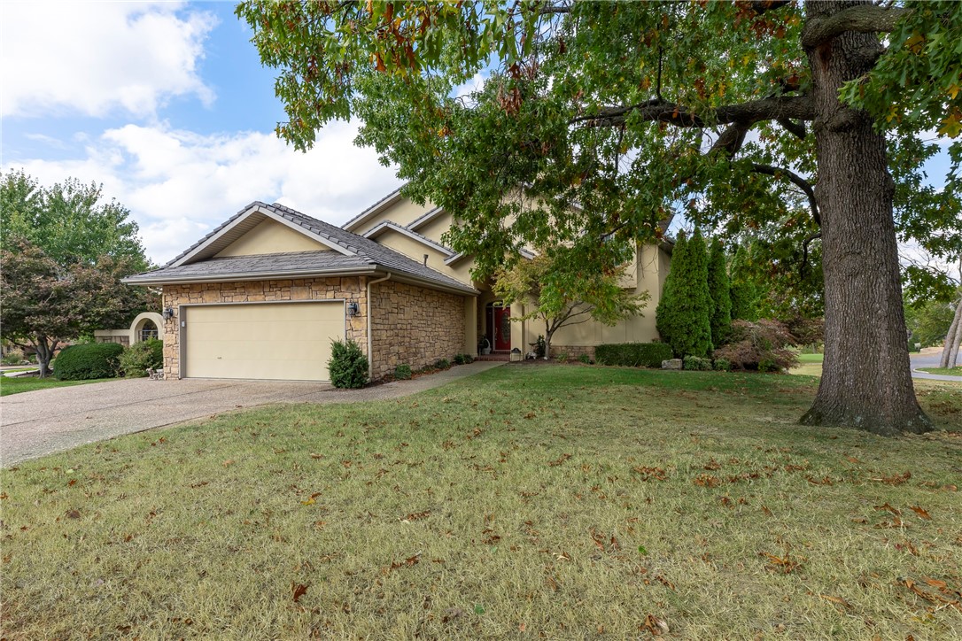 Champions Garden Villas Rogers - Residential