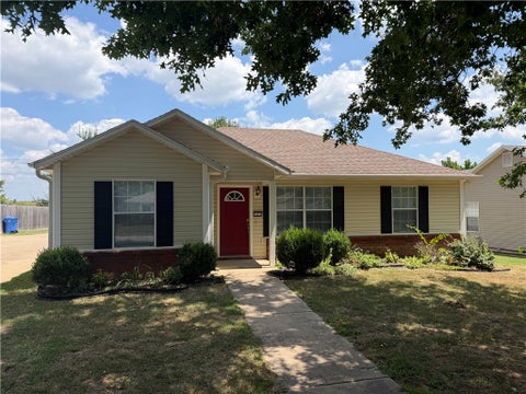 Photo of 1272 Tradition Avenue, Fayetteville, AR 72704 (MLS # 1357729)