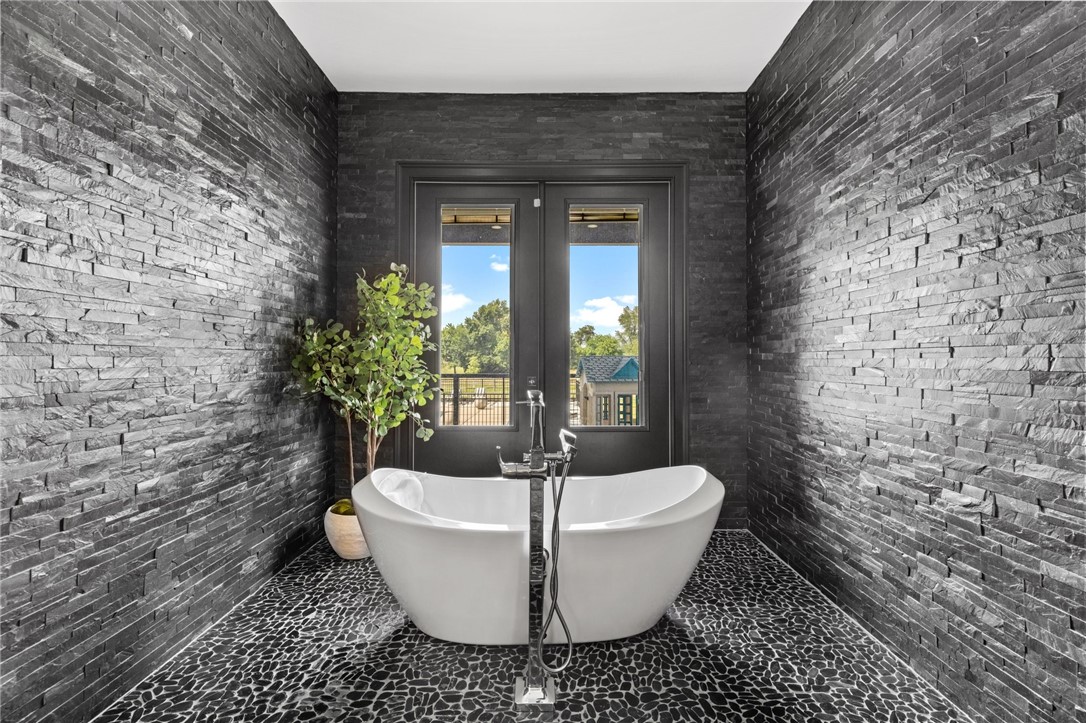 09-18-30-LOWELL - Residential