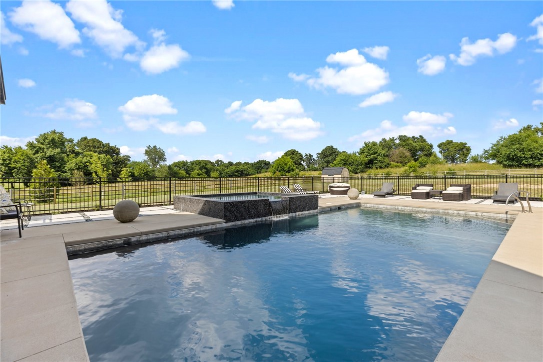 09-18-30-LOWELL - Residential