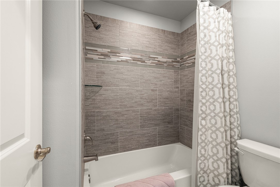 Oak Tree Centerton - Residential
