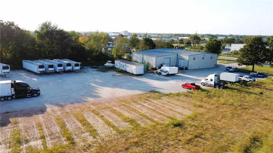 Absolute NNN sale-leaseback. Three-year (3) lease with (3) one (1) year renewal options. Draft lease with agreed-upon terms to be provided within ten days of the accepted offer. Located in a designated opportunity zone. 3.1 miles Interstate-49. 4 miles from Walmart Headquarters.