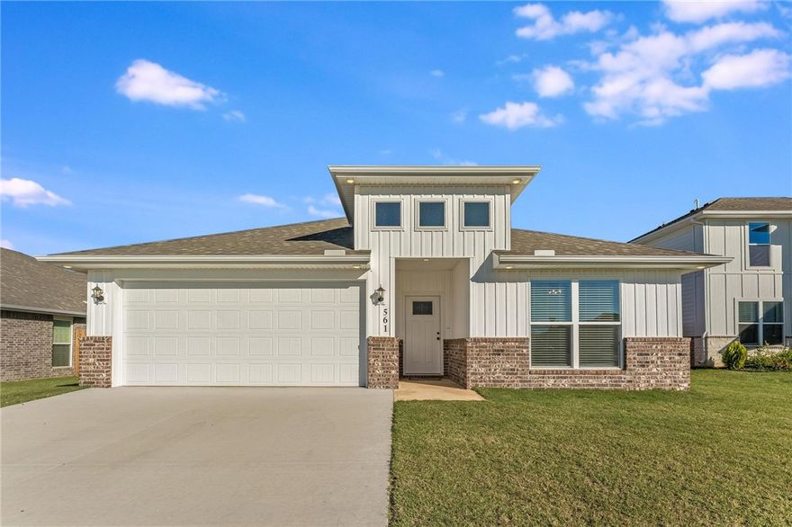 Fresh, modern, and spooky-level gorgeous.
This 4-bed home blends clean design with a warm, inviting flow. Bright open spaces, quartz counters, natural wood details, and designer lighting make every corner shine. The primary suite features a soaking tub, walk-in shower, and dual vanity, while the fenced yard and covered patio are ready for crisp fall evenings.
Better than new, under $400K, and perfectly placed near Bentonville amenities ā a home this striking is pure October magic. ??
The primary suite offers a private retreat with a soaking tub, walk-in shower, and dual vanity. Outside, a covered patio and fenced yard create space to unwind and enjoy Centertonās charm.
Better than new, under $400K, and perfectly placed near Bentonville amenities ā this oneās spooky-level gorgeous in all the right ways. ??