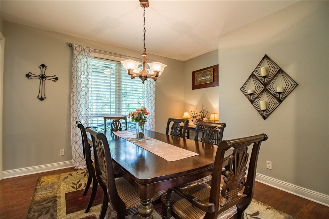 23-20-30-LITTLE FLOCK - Residential