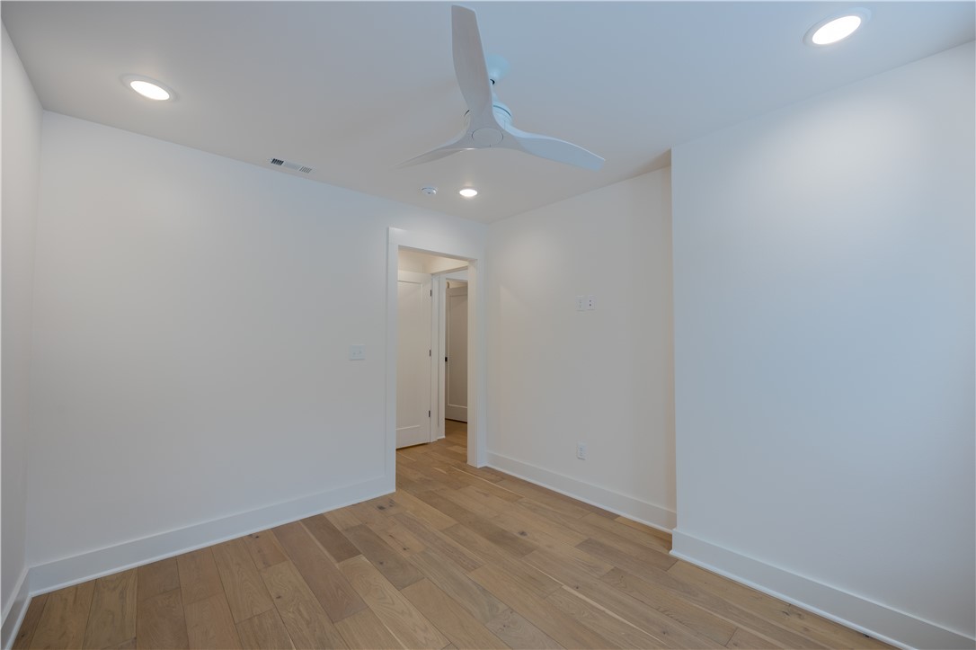 T J HOLLANDS SUB-BENTONVILLE - Residential