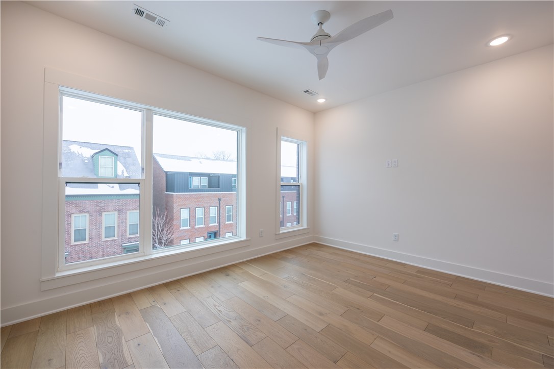 T J HOLLANDS SUB-BENTONVILLE - Residential