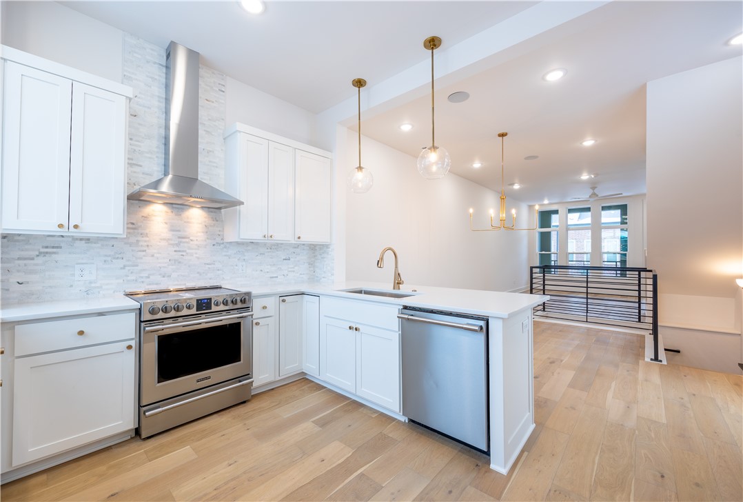 T J HOLLANDS SUB-BENTONVILLE - Residential