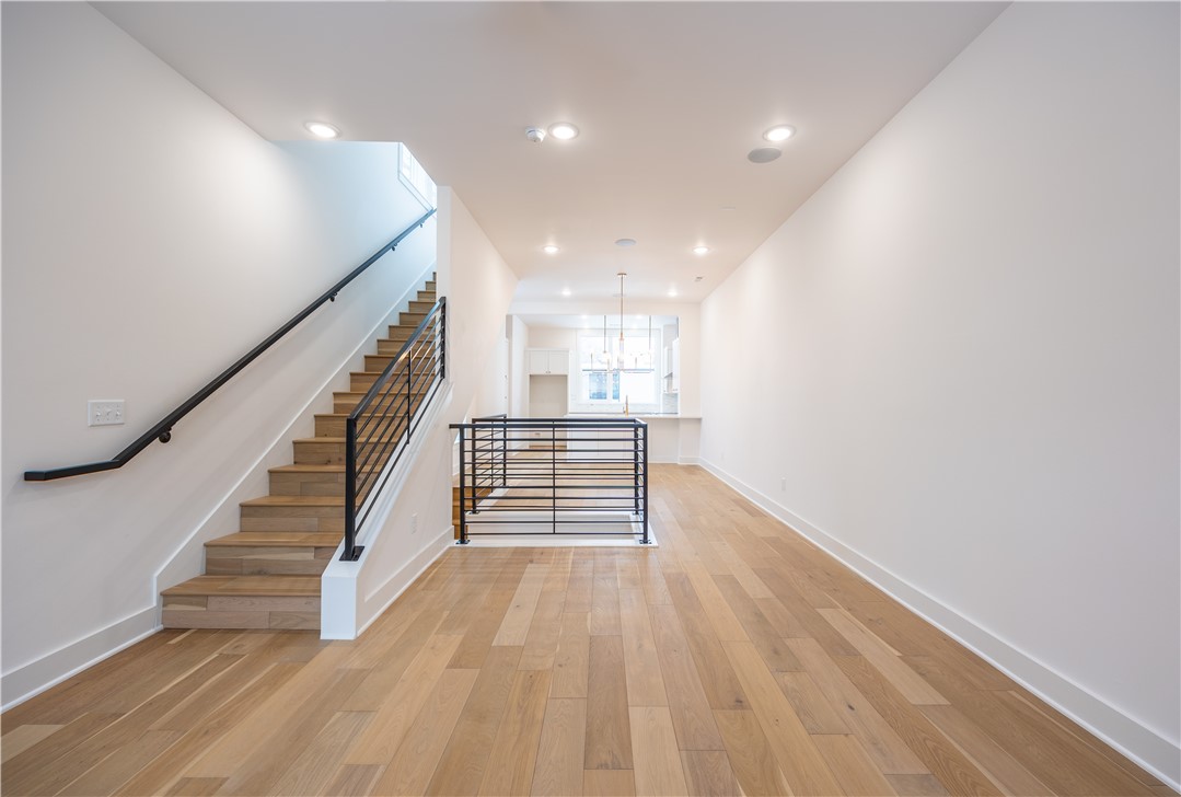 T J HOLLANDS SUB-BENTONVILLE - Residential