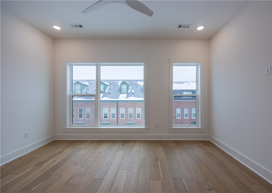 T J HOLLANDS SUB-BENTONVILLE - Residential