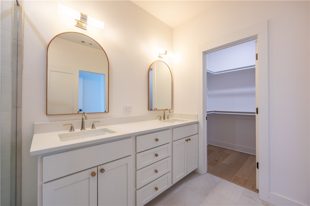 T J HOLLANDS SUB-BENTONVILLE - Residential