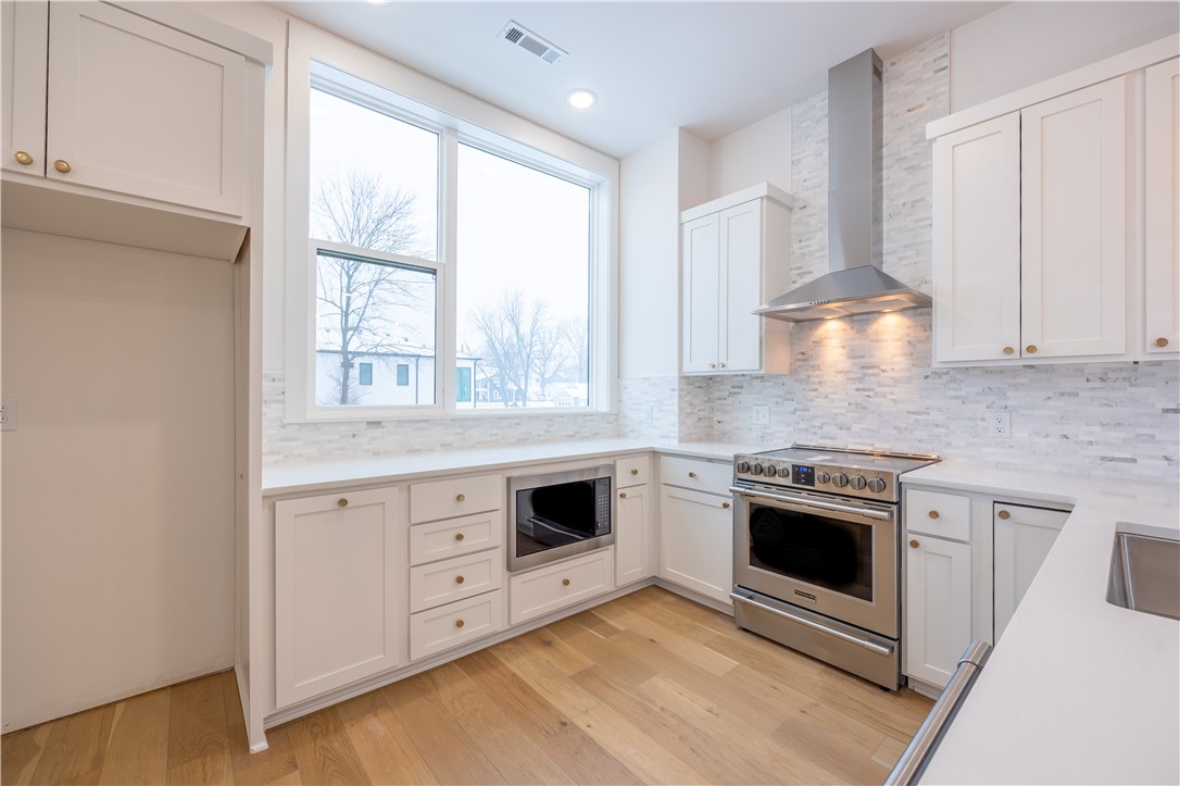 T J HOLLANDS SUB-BENTONVILLE - Residential