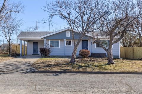 Photo of 807 14th Place, Rogers, AR 72756 (MLS # 1334075)