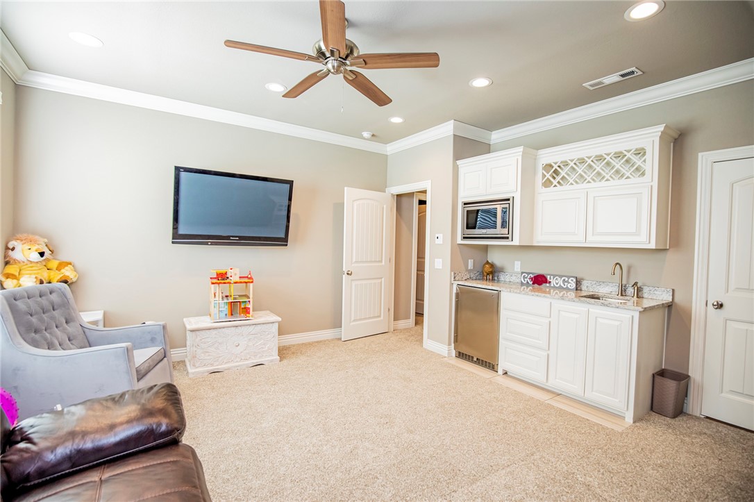 Beau Chalet Sub Highfill - Residential