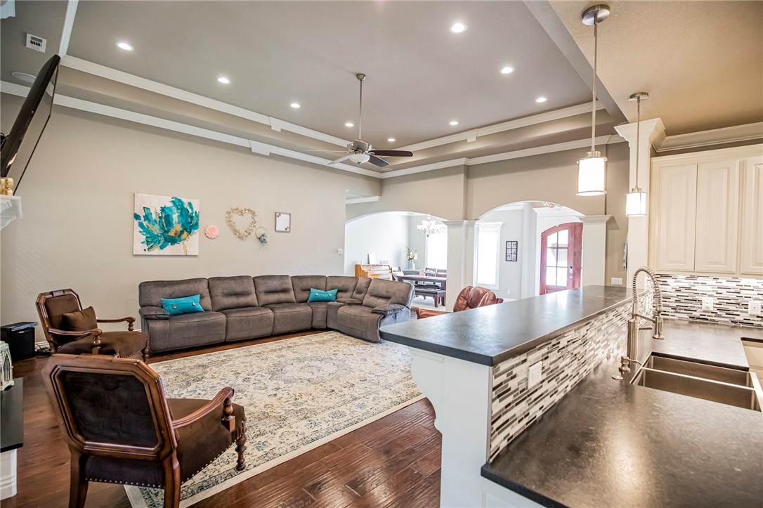 Beau Chalet Sub Highfill - Residential