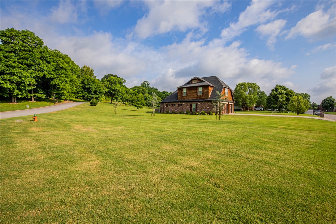 Beau Chalet Sub Highfill - Residential