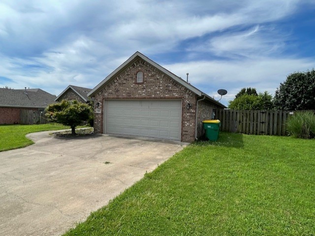 Charming 3 bed, 2 bath home in established Centerton neighborhood with playground and community pool! Features fenced backyard, 2-car garage, and open living space. Conveniently located near Bentonville West High School, Gamble Elementary, parks, dining, retail, Walmart Home Office, Downtown Bentonville, and XNA Airport. **$250 non-refundable pet fee per pet.**