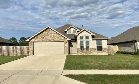 Photo of 3550 Macintosh, Bentonville, AR 72712 (MLS # 1329962)
