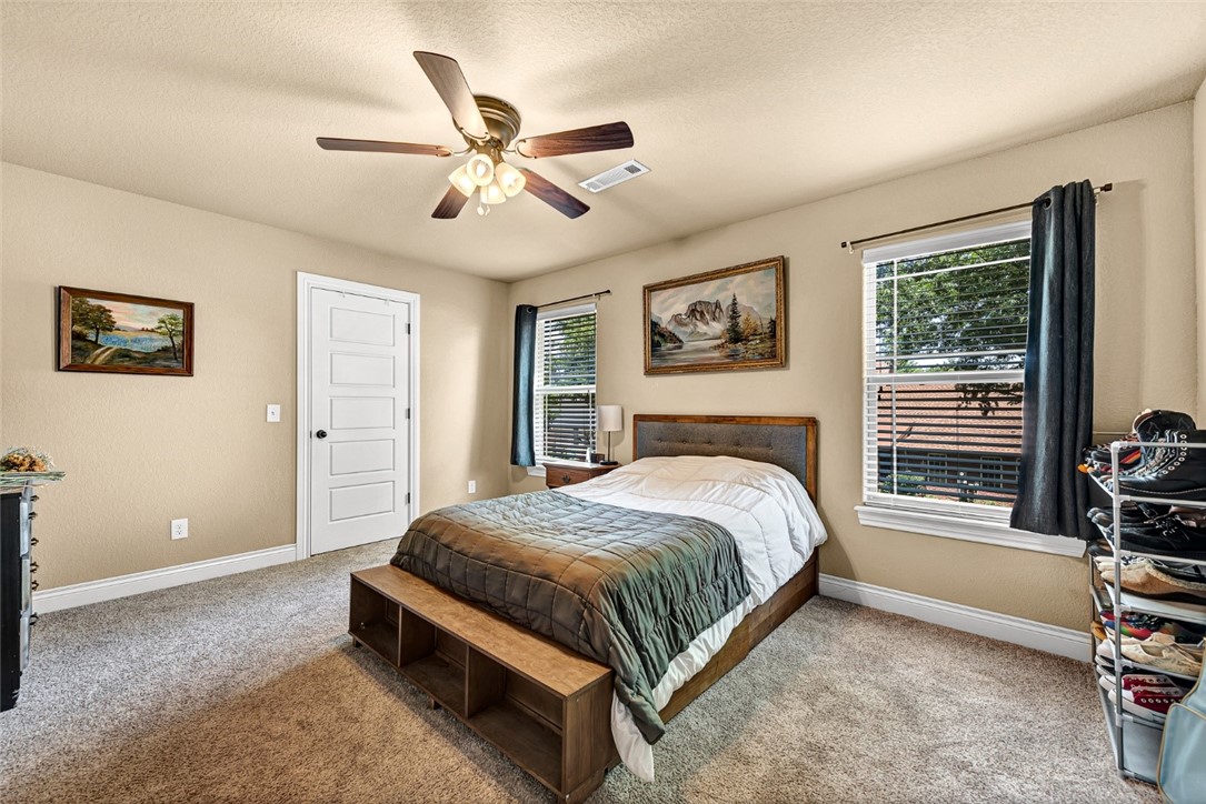 Williamsburg Place Rogers - Residential