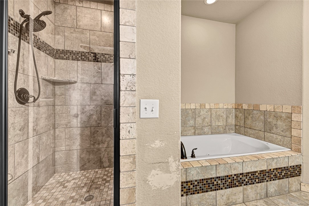 Williamsburg Place Rogers - Residential
