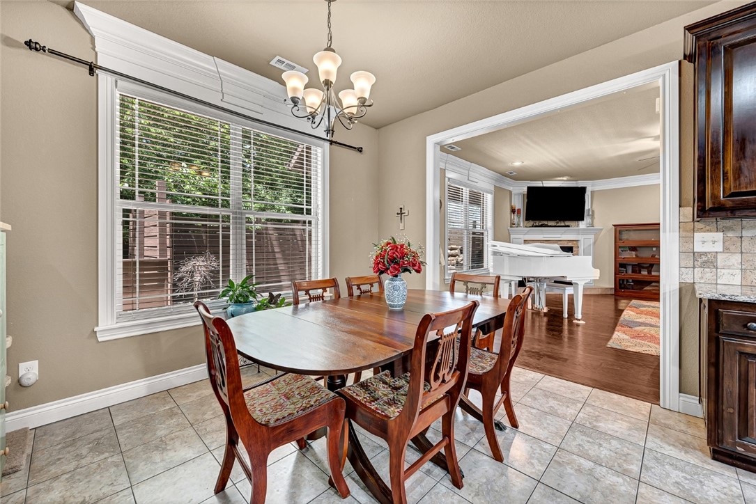 Williamsburg Place Rogers - Residential