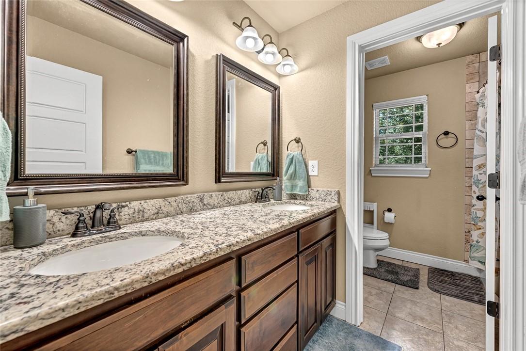 Williamsburg Place Rogers - Residential