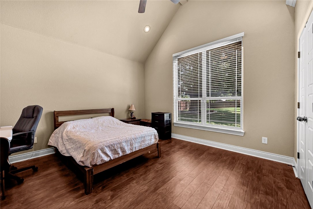 Williamsburg Place Rogers - Residential