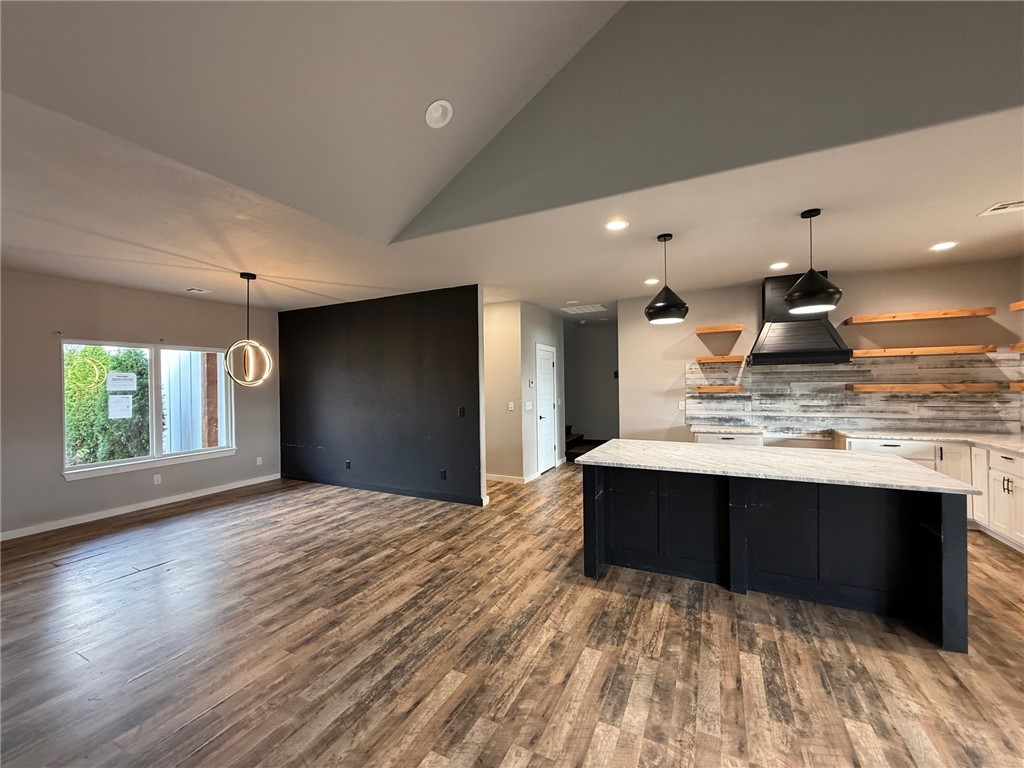 01-18-33-RURAL - Residential