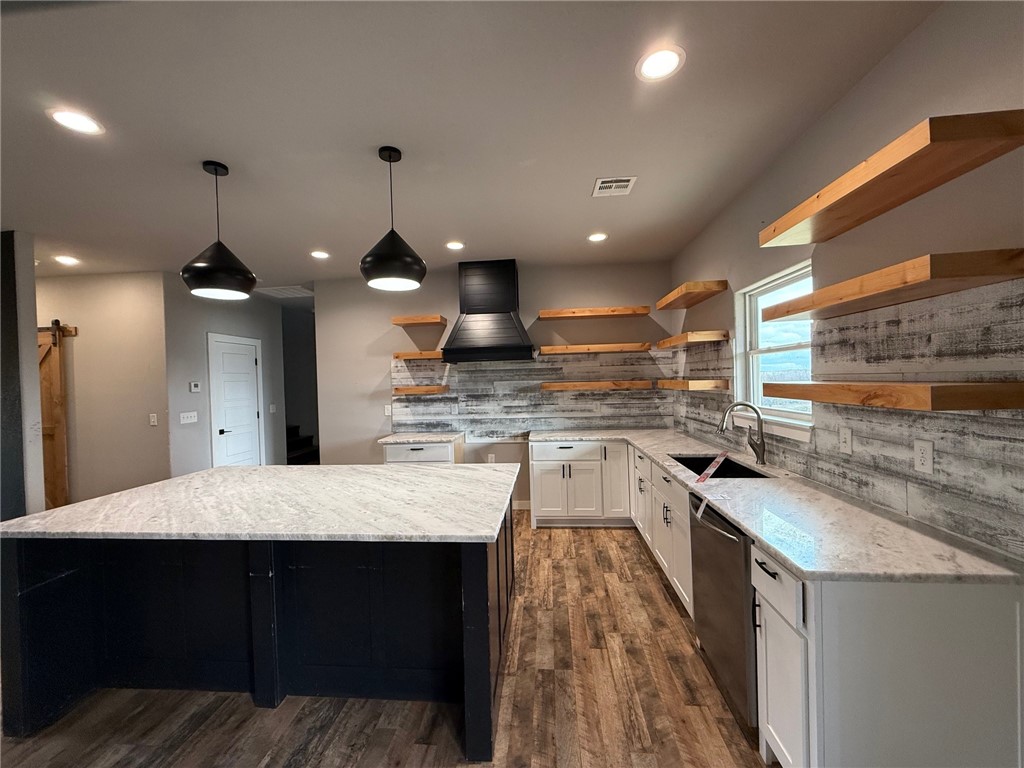 01-18-33-RURAL - Residential