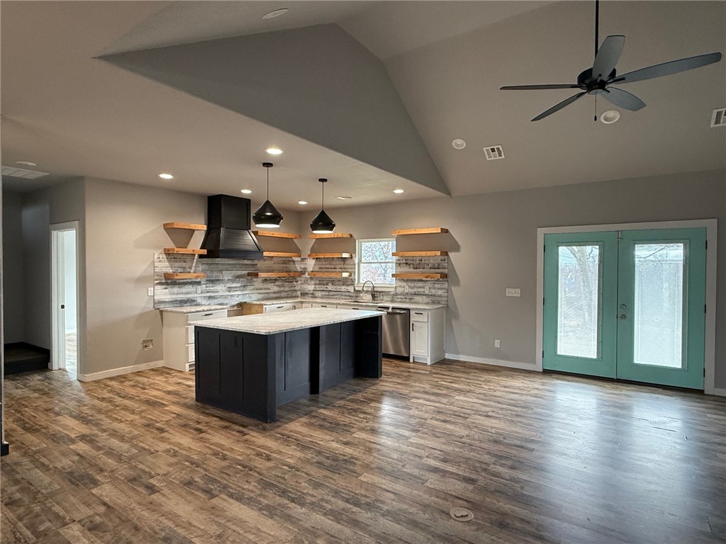 01-18-33-RURAL - Residential