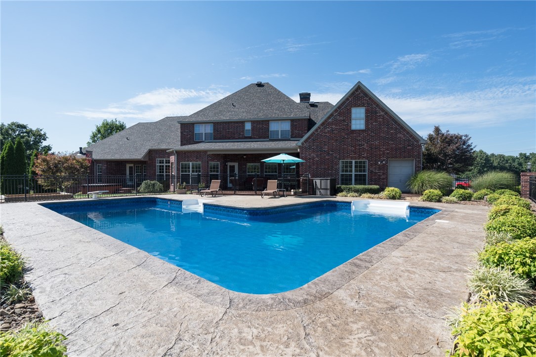 Rolling Hills Estates Rurban - Residential