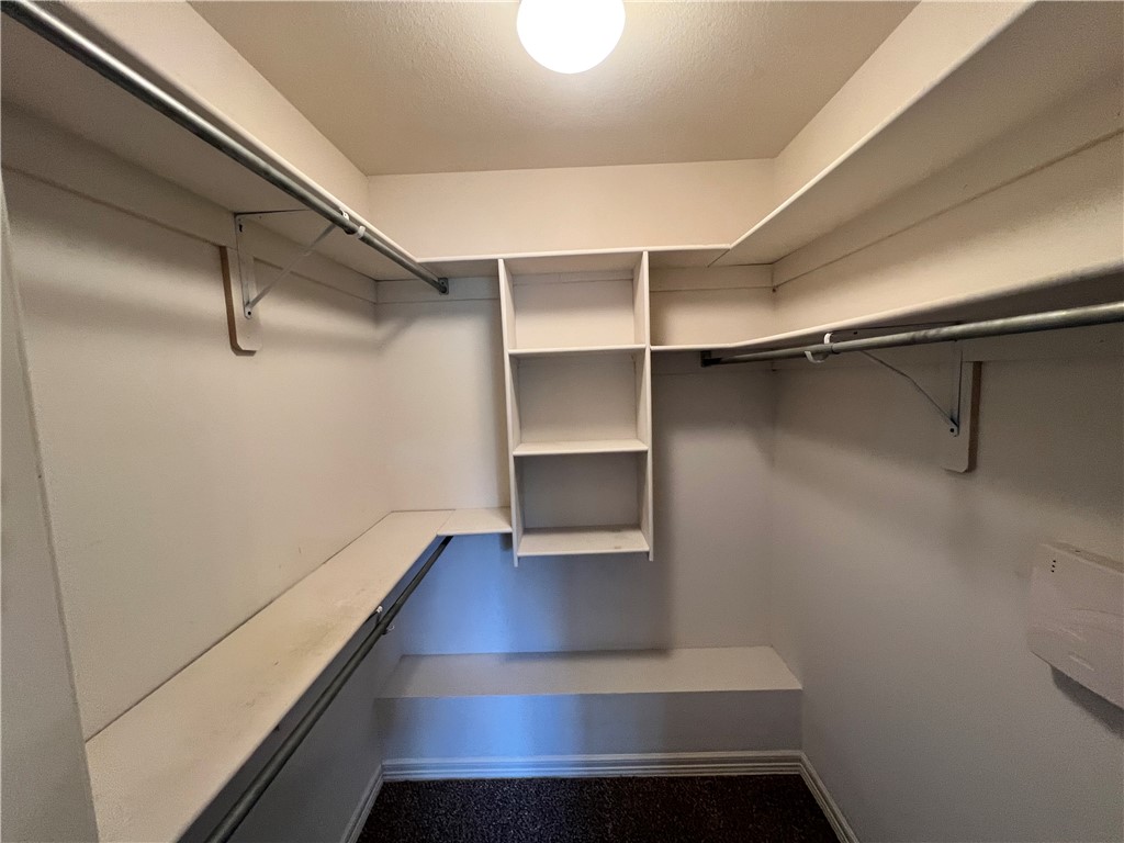 Blue Spgs Village - Residential Lease