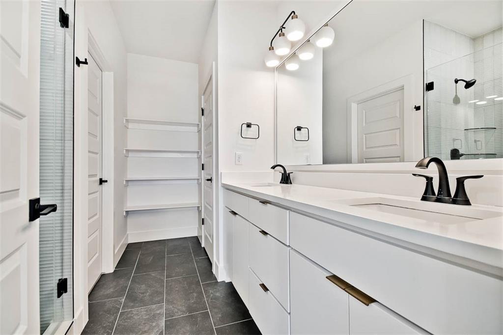 Westbrook Sub Bvv - Residential Lease