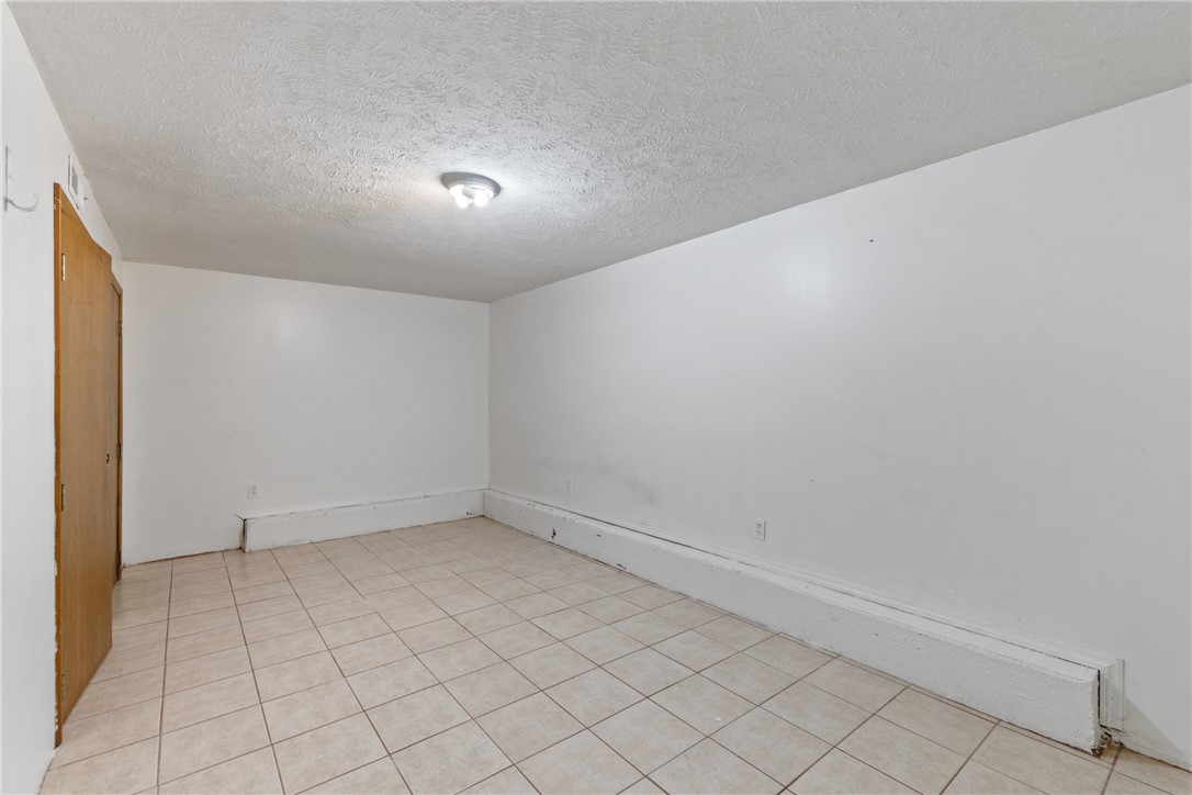 Hillsubdivision - Residential