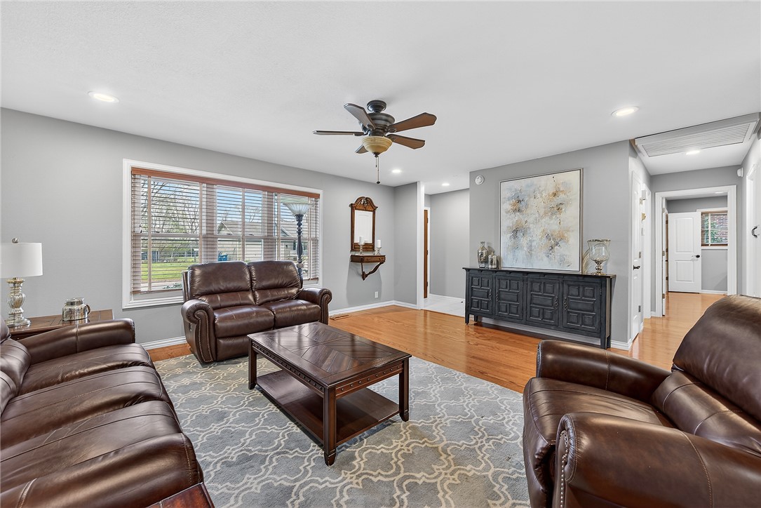 Country Acres Unit 2 Pea Ridge - Residential