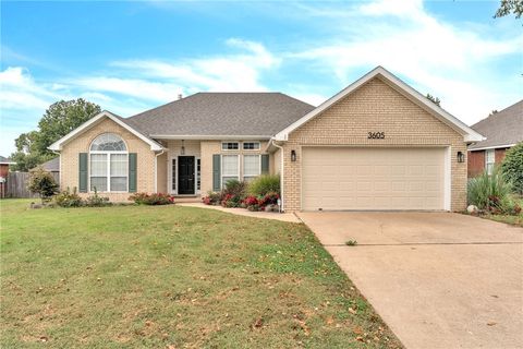 Photo of 3605 W Center Street, Rogers, AR 72756 (MLS # 1325424) Photo of 3605 W Center Street, Rogers, AR 72756 (MLS # 1325424)