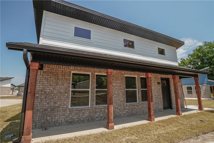 Great all electric 2BR/2BA cottage is close to the U of A and has all appliances, including washer & dryer! Located just off of Wedington Dr, home is close to shopping, restaurants, U of A bus stop and other amenities. Neighborhood includes a dog park and community pool. Pets are welcome with a $500 non-refundable pet fee and monthly pet rent of $25/pet, subject to satisfactory screening and breed restrictions. Agent owned.