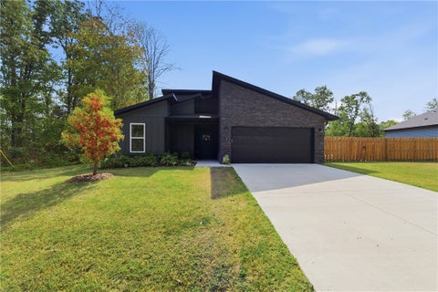 Photo of 15 Exminster Lane, Bella Vista, AR 72714 (MLS # 1360742)