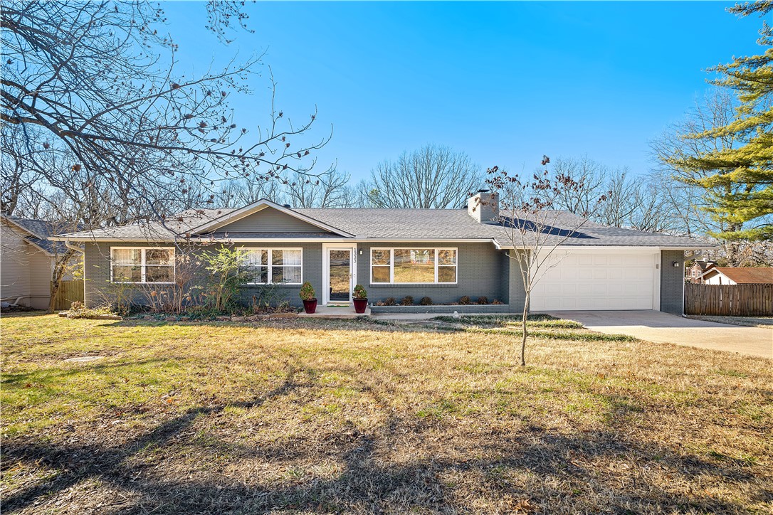 You don't want to miss this one. Gorgeous, updated Mt Sequoyah home. Beautiful wood floors, recess and pendant lighting, master bath includes granite counters and steam shower! Dining has glass doors leading to deck (new in 2018, stained 2021) with hot tub, where you can sit outside and watch the amazing sunset. Office located off of kitchen with built in desk and cabinets. Living Room 65" TV and drop down pole mount, as well as Washer and Dryer to convey with home. The open kitchen to the dining and living room makes this a perfect house to entertain and the everyday comforts of living.
