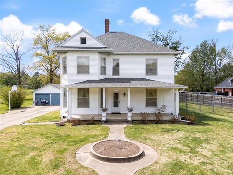 Photo of 830 S Washington Street, Siloam Springs, AR 72761 (MLS # 1342781)