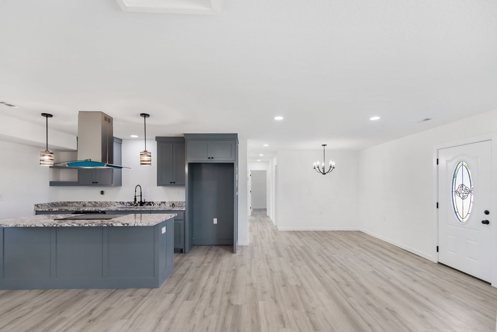 Bishop Manor Rogers - Residential
